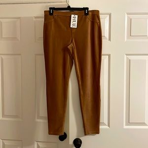 HUE Corduroy Leggings